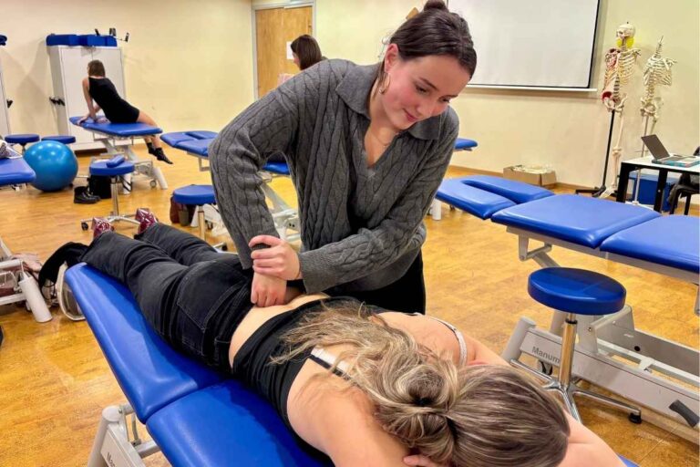 Fysiotherpie tijdens de opleiding Fysiotherapie-Assistent