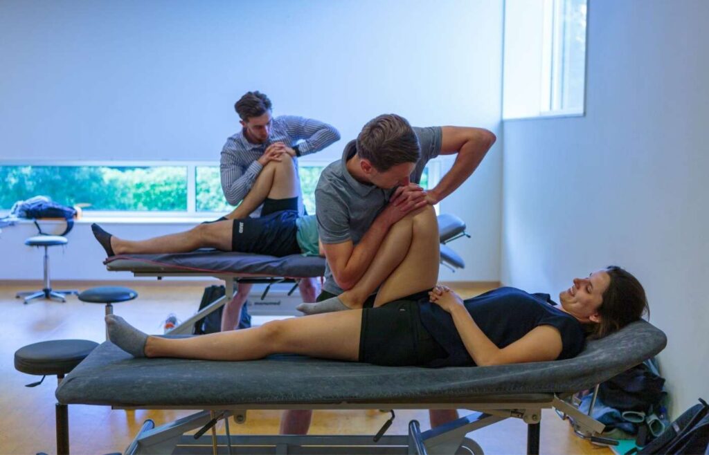 Oefenen manuele therapie knie